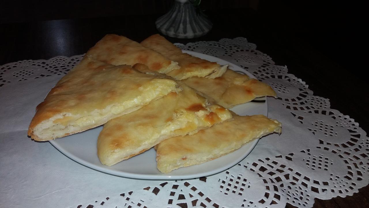 Guest House T&N Кутаиси Екстериор снимка